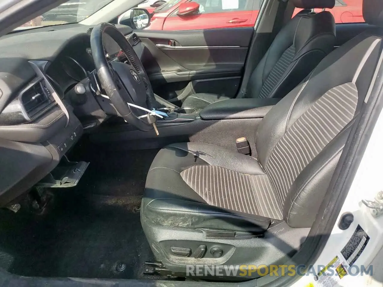 7 Photograph of a damaged car 4T1G11AK5MU541637 TOYOTA CAMRY 2021