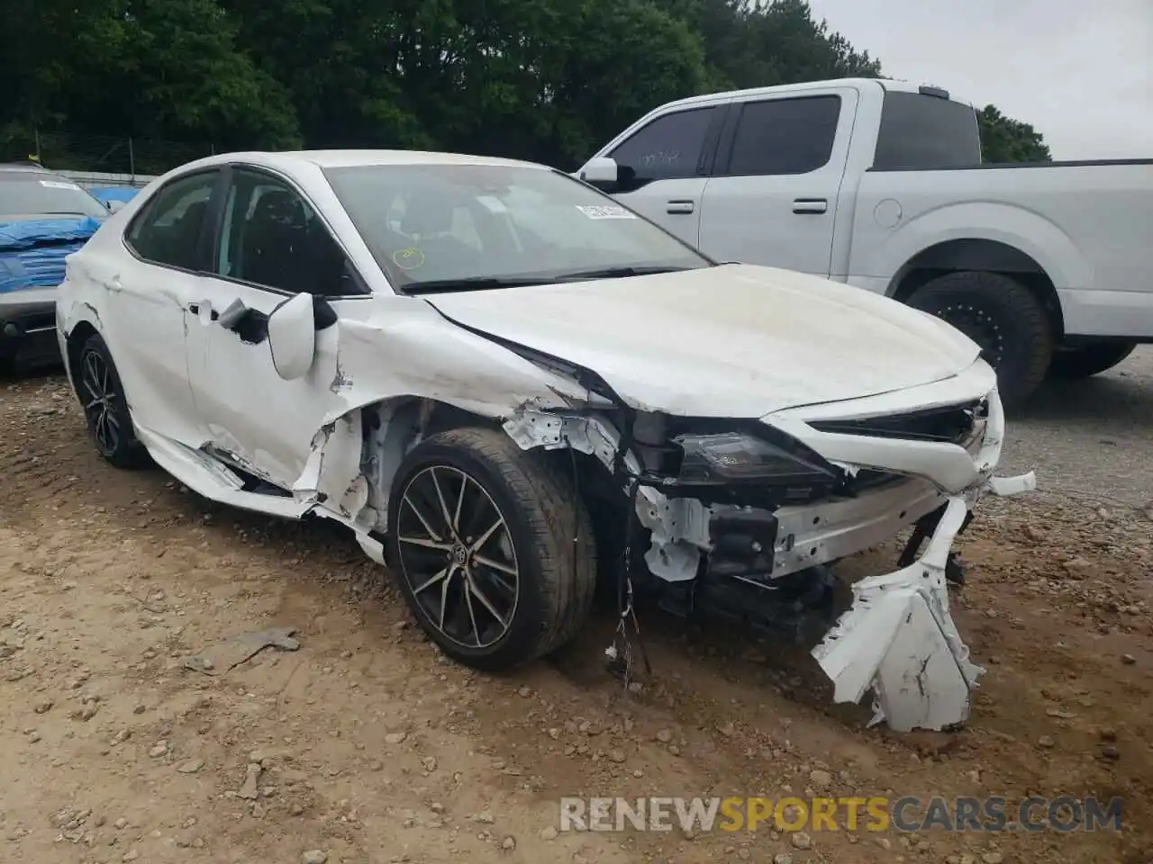 1 Photograph of a damaged car 4T1G11AK5MU542772 TOYOTA CAMRY 2021