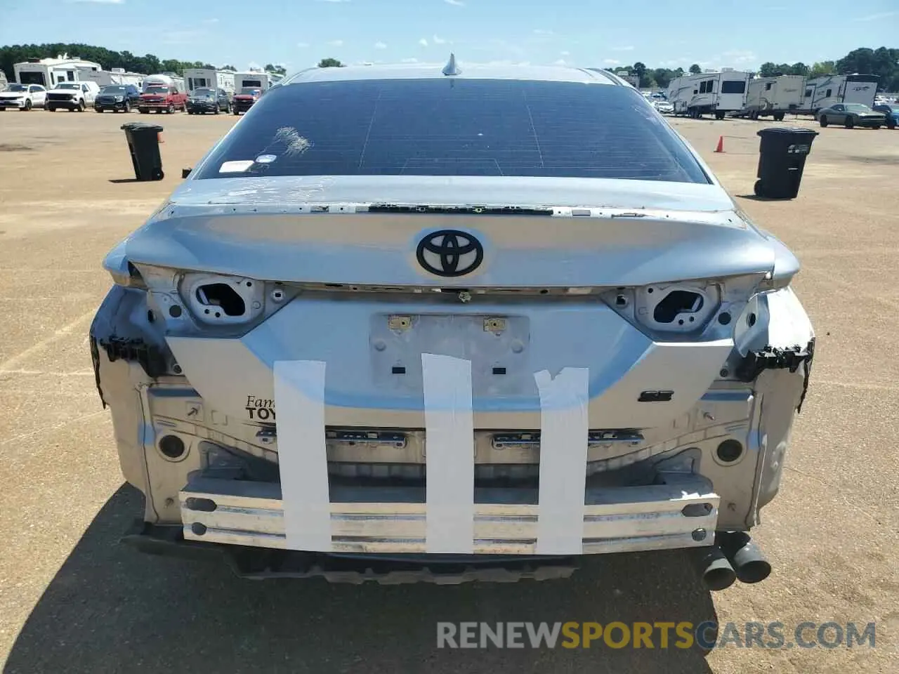6 Photograph of a damaged car 4T1G11AK5MU553951 TOYOTA CAMRY 2021
