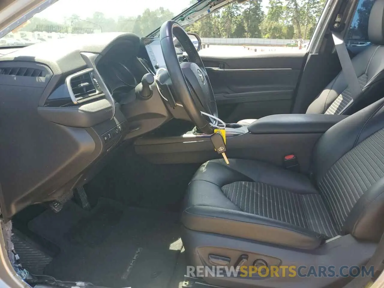 7 Photograph of a damaged car 4T1G11AK5MU553951 TOYOTA CAMRY 2021