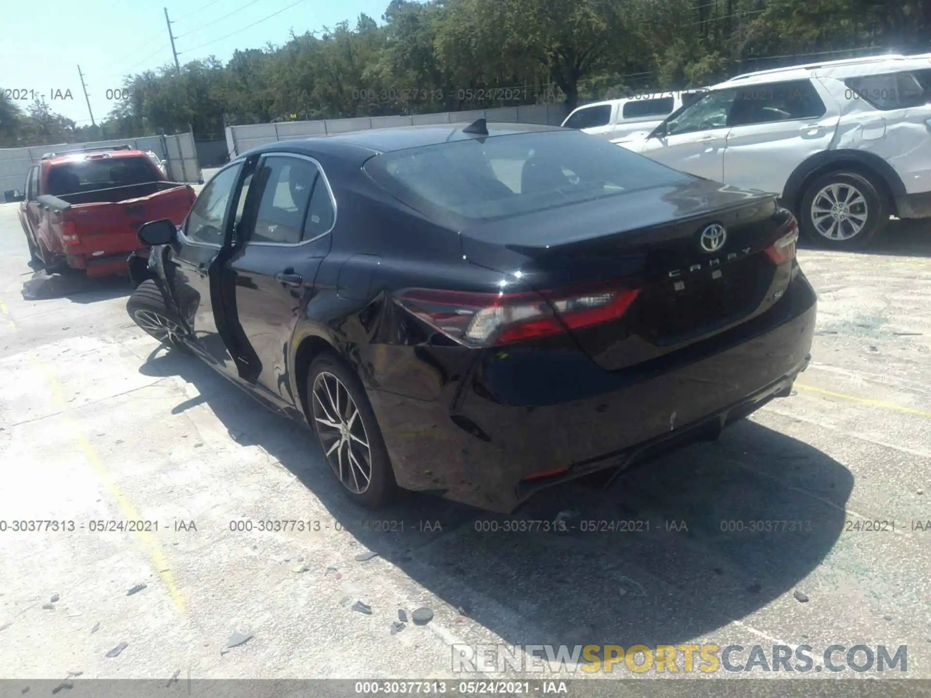 3 Photograph of a damaged car 4T1G11AK5MU555957 TOYOTA CAMRY 2021