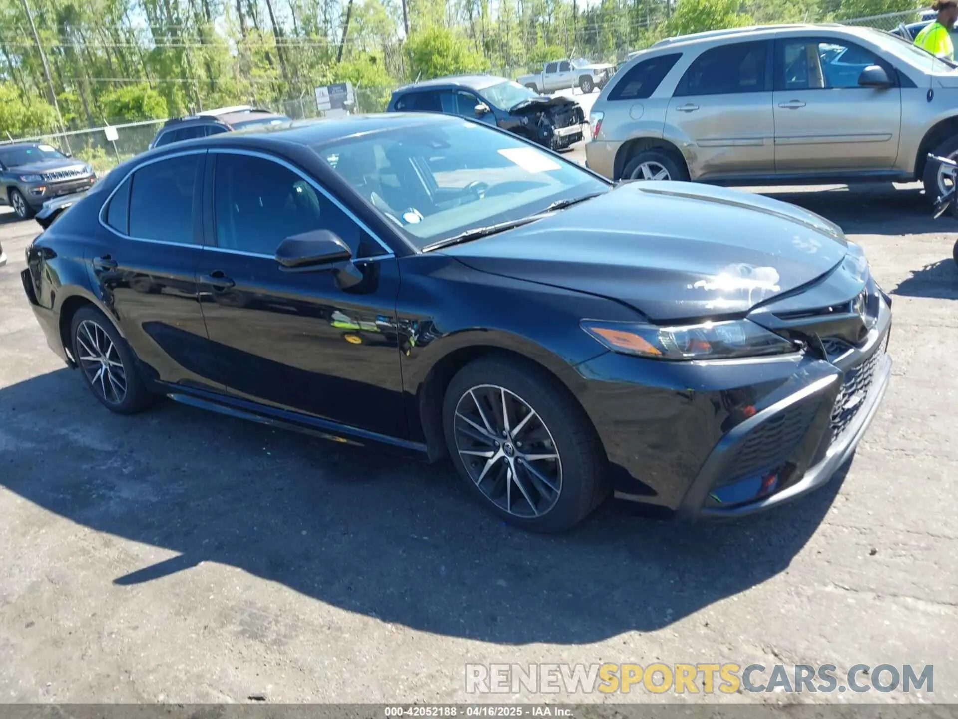 1 Photograph of a damaged car 4T1G11AK5MU561225 TOYOTA CAMRY 2021