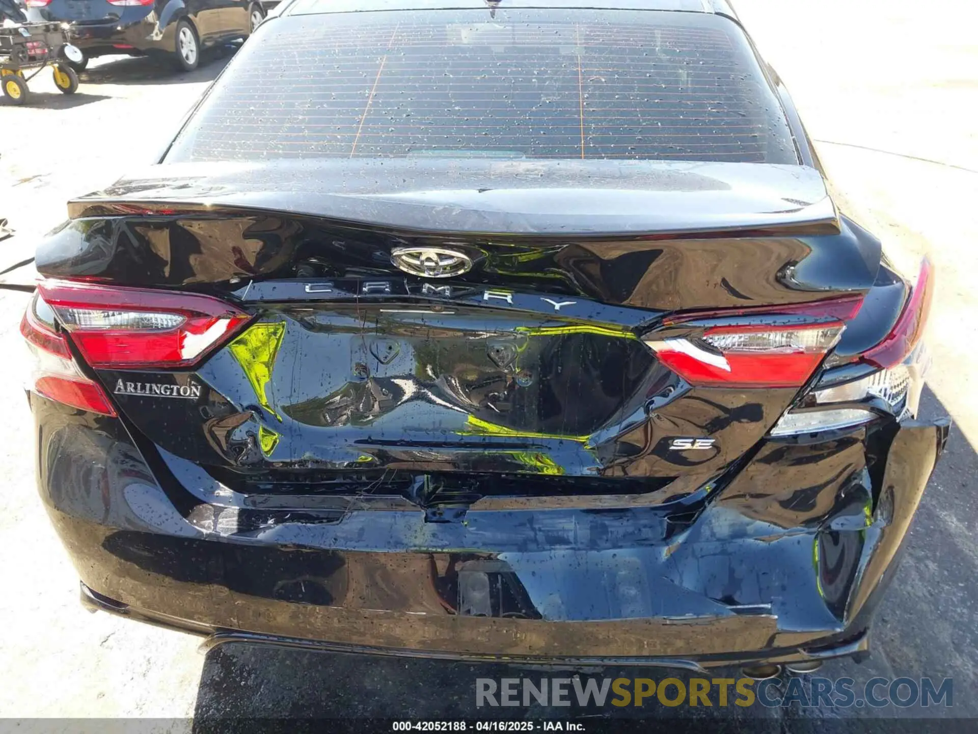 6 Photograph of a damaged car 4T1G11AK5MU561225 TOYOTA CAMRY 2021