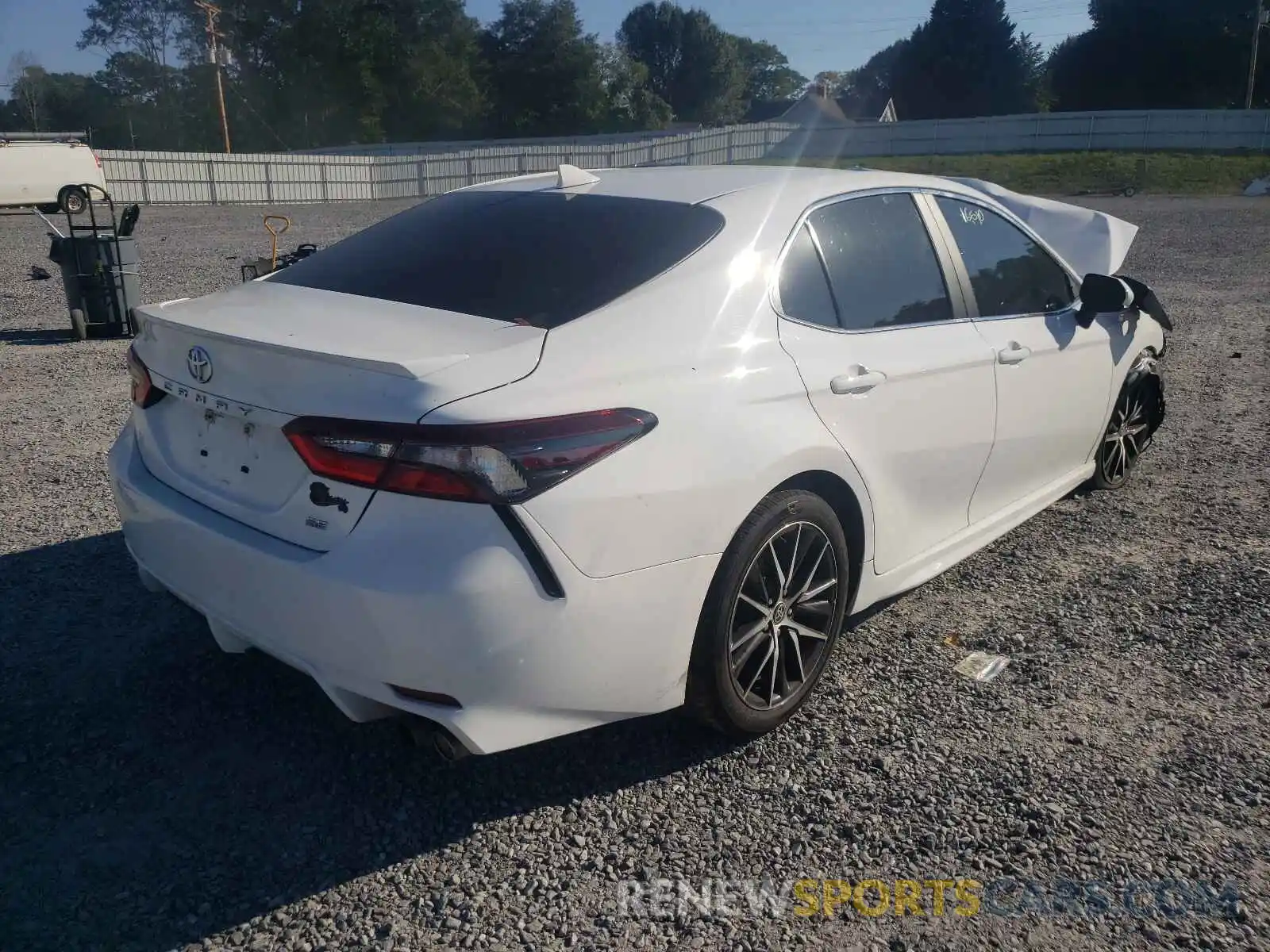 4 Photograph of a damaged car 4T1G11AK5MU563587 TOYOTA CAMRY 2021