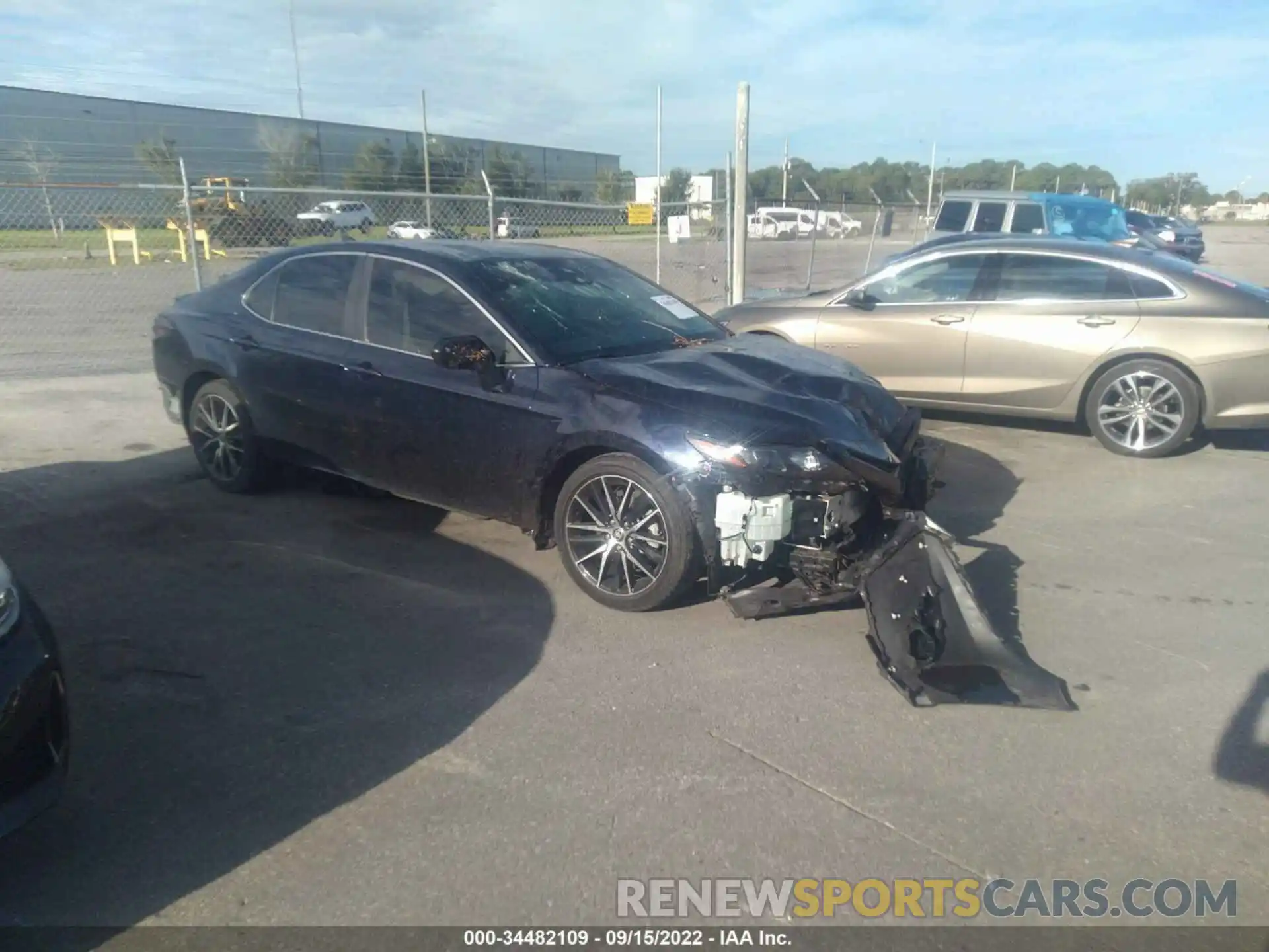 1 Photograph of a damaged car 4T1G11AK5MU571477 TOYOTA CAMRY 2021