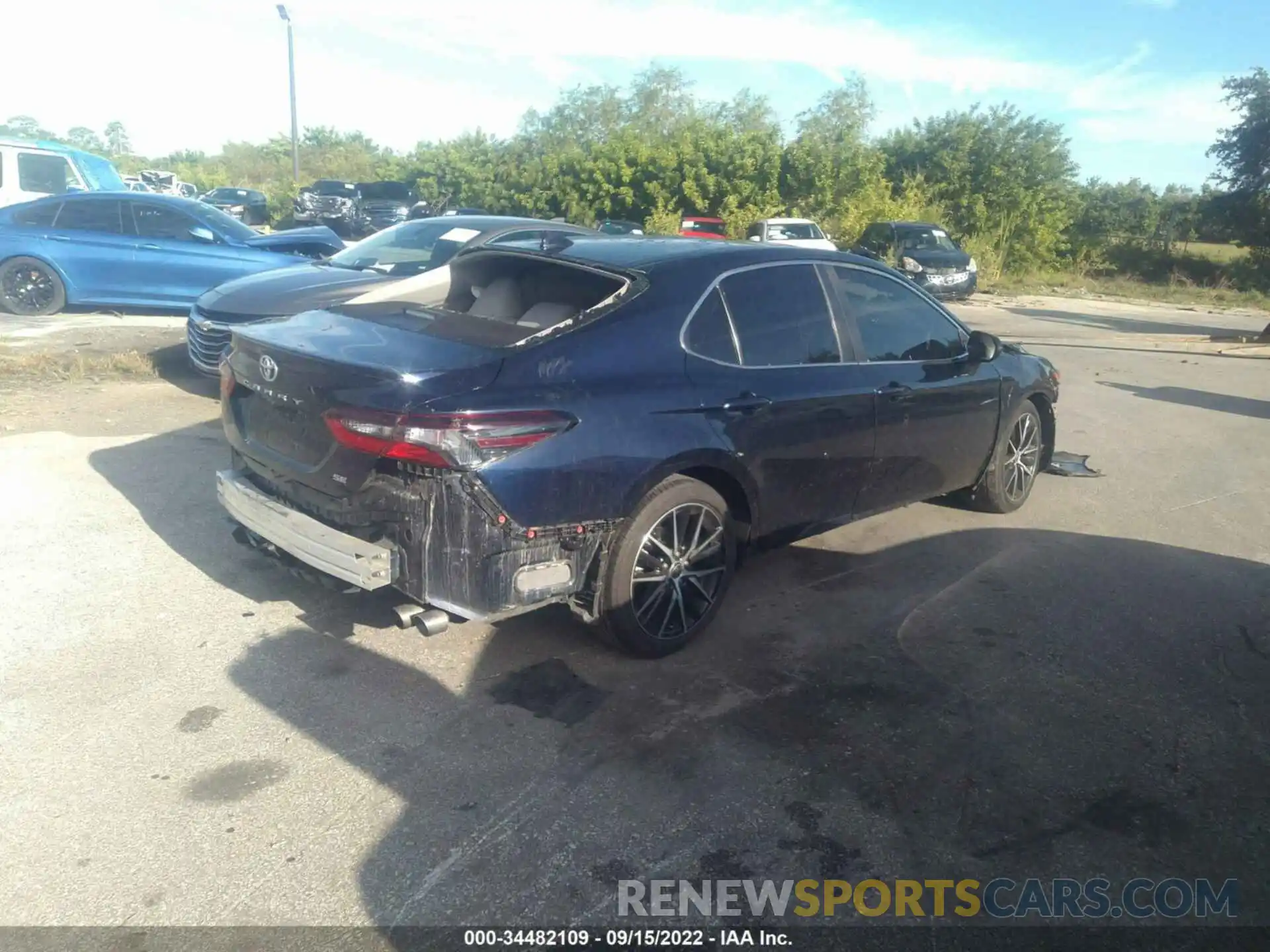 4 Photograph of a damaged car 4T1G11AK5MU571477 TOYOTA CAMRY 2021