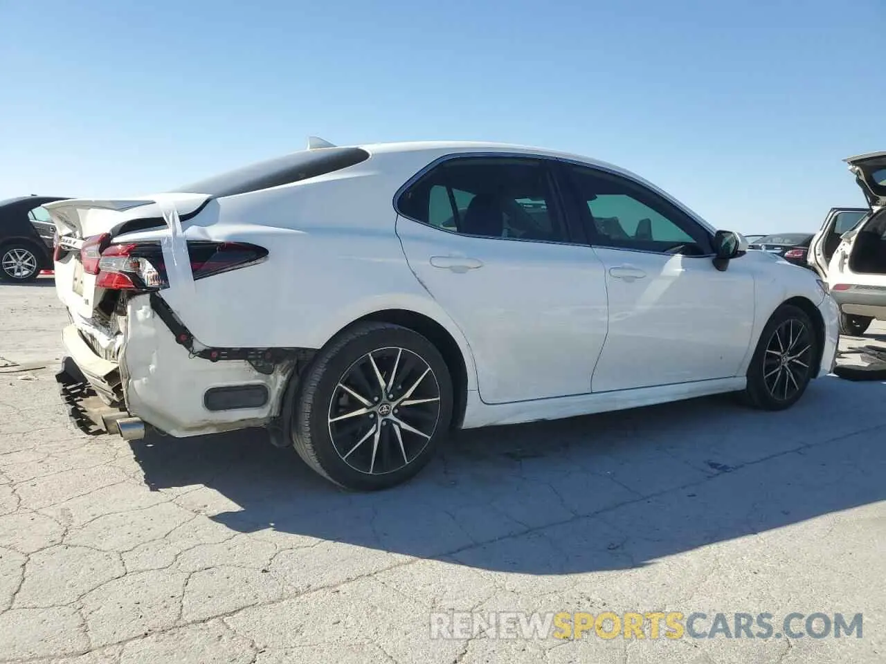 3 Photograph of a damaged car 4T1G11AK5MU580812 TOYOTA CAMRY 2021