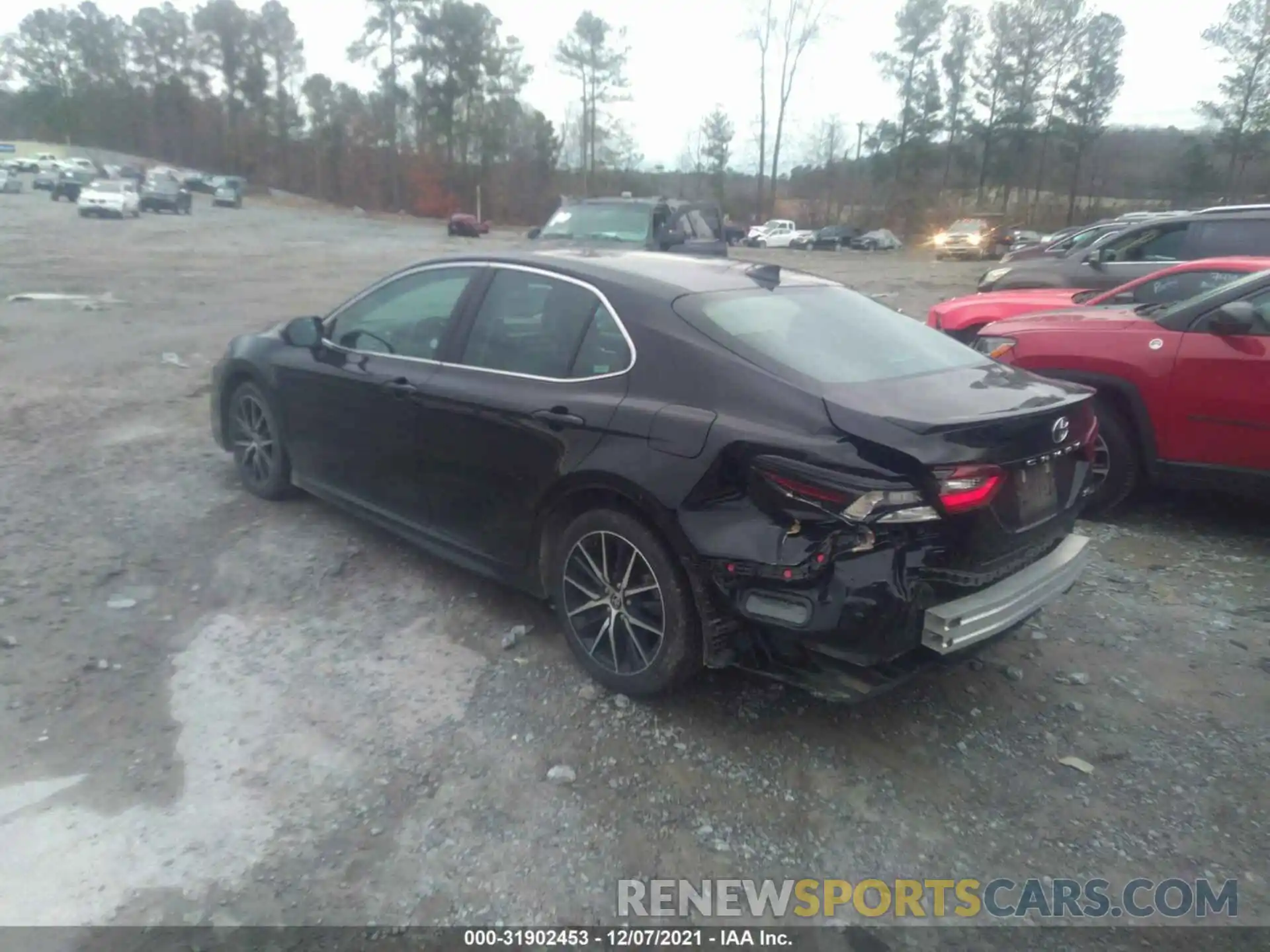 3 Photograph of a damaged car 4T1G11AK5MU584746 TOYOTA CAMRY 2021