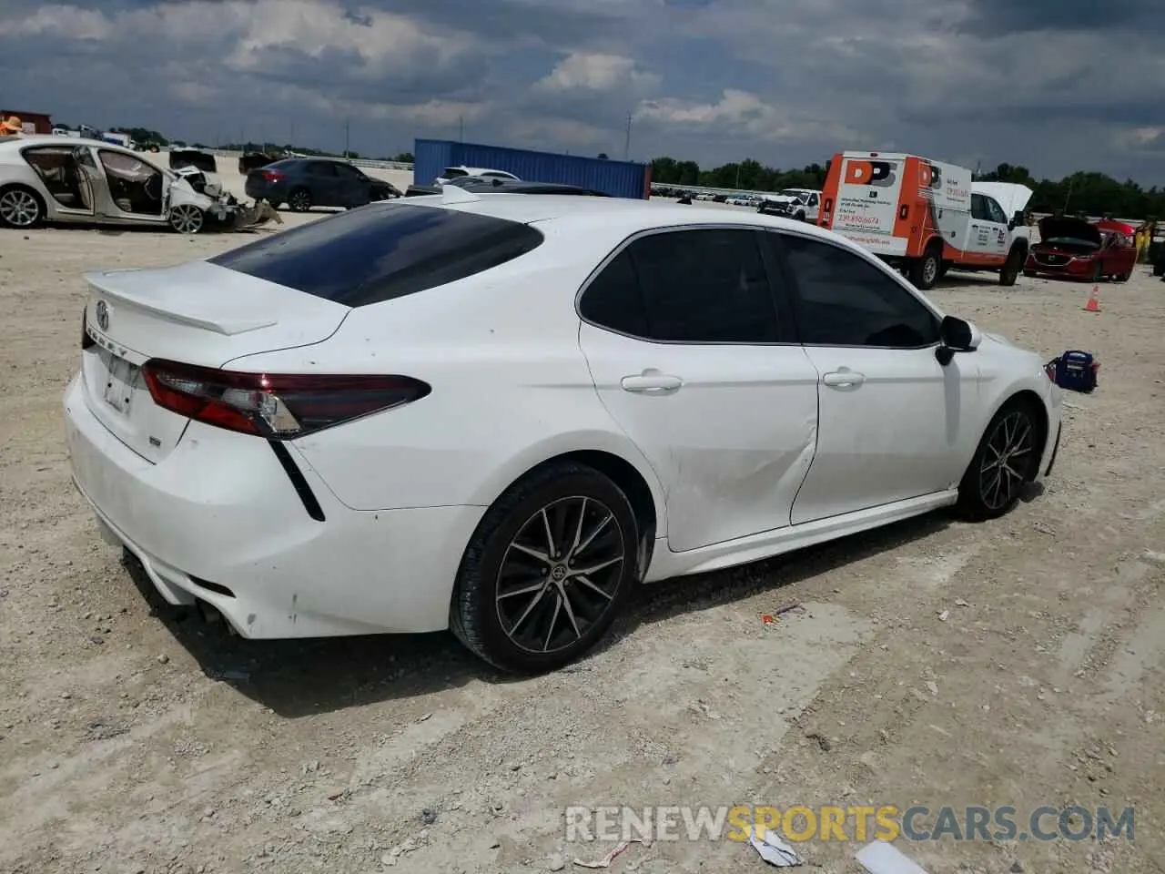 3 Photograph of a damaged car 4T1G11AK5MU584892 TOYOTA CAMRY 2021