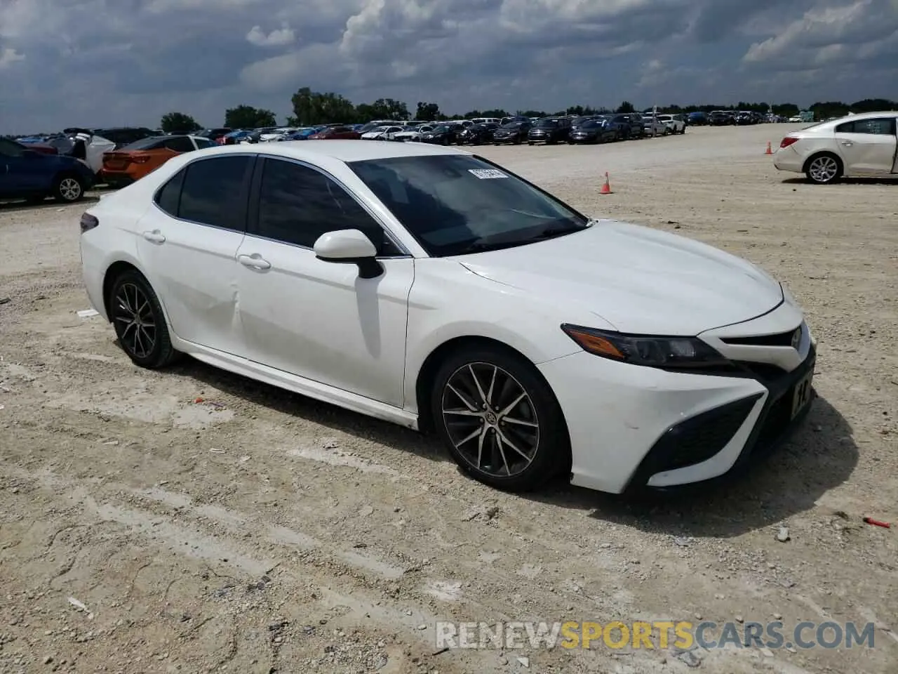 4 Photograph of a damaged car 4T1G11AK5MU584892 TOYOTA CAMRY 2021