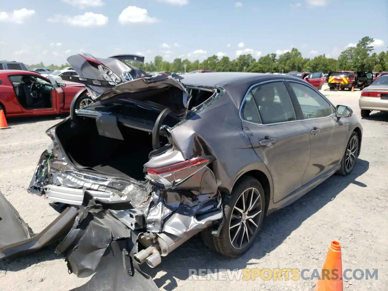 4 Photograph of a damaged car 4T1G11AK5MU585458 TOYOTA CAMRY 2021