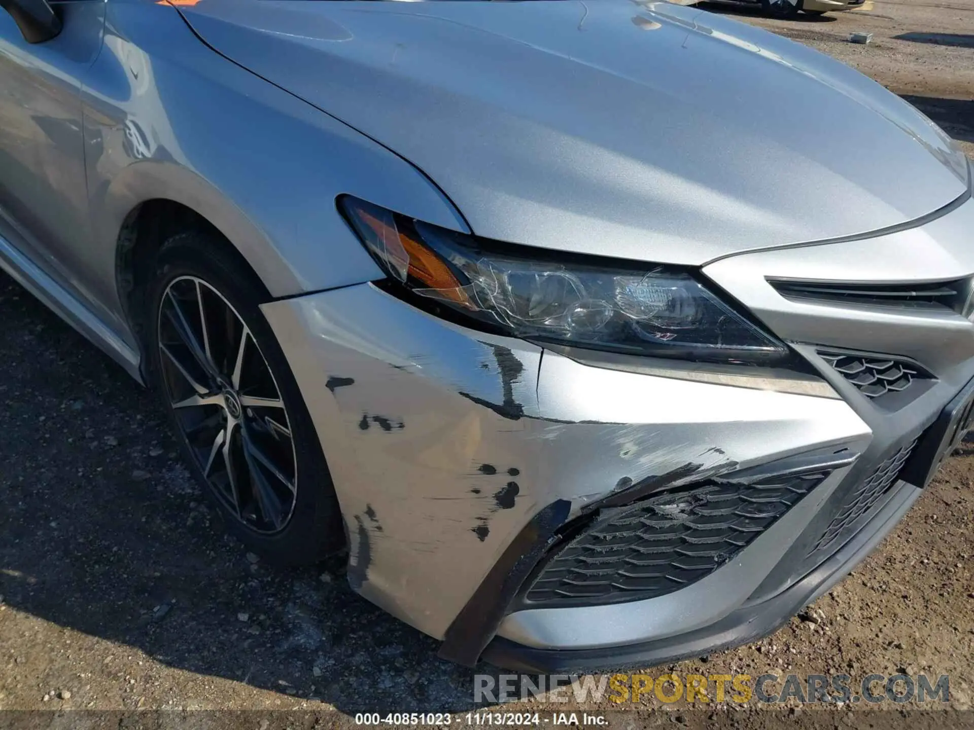 18 Photograph of a damaged car 4T1G11AK5MU586044 TOYOTA CAMRY 2021
