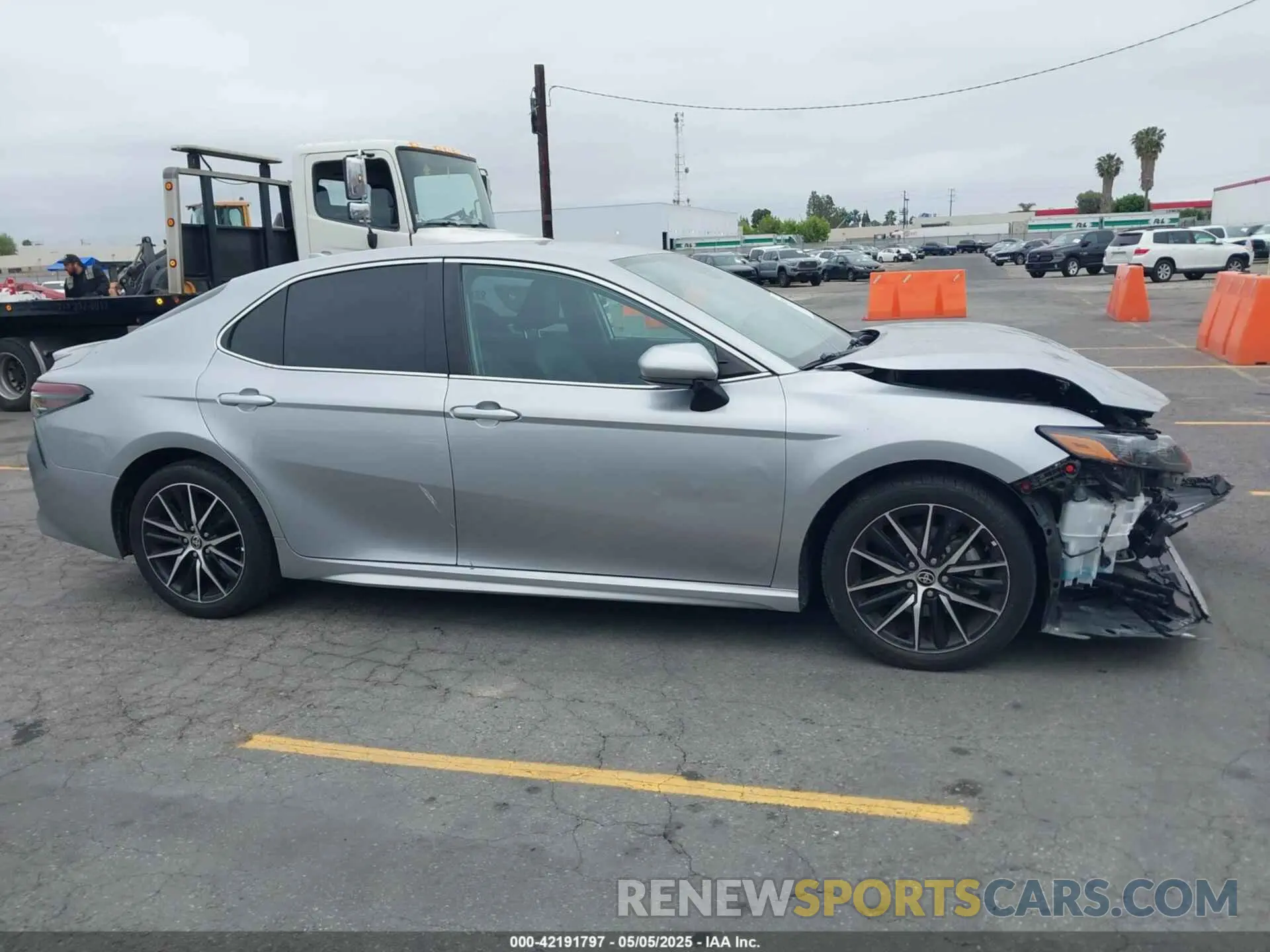 13 Photograph of a damaged car 4T1G11AK5MU590630 TOYOTA CAMRY 2021
