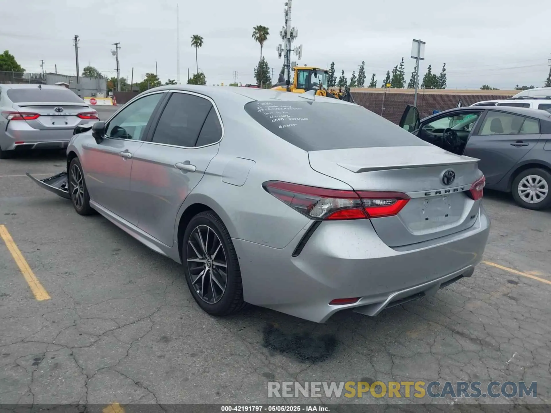 3 Photograph of a damaged car 4T1G11AK5MU590630 TOYOTA CAMRY 2021