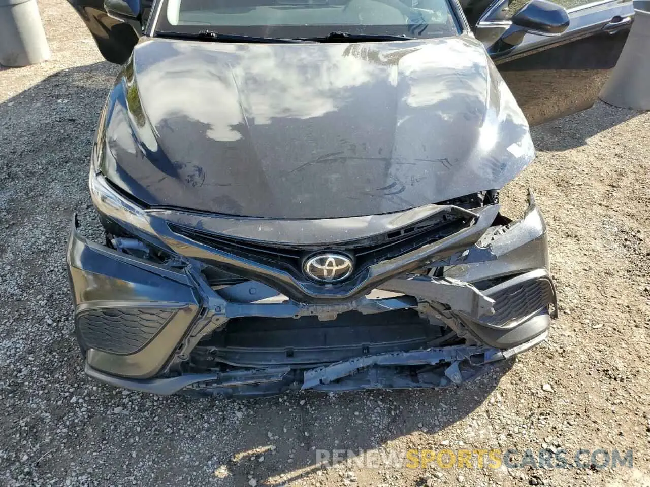 11 Photograph of a damaged car 4T1G11AK5MU595715 TOYOTA CAMRY 2021