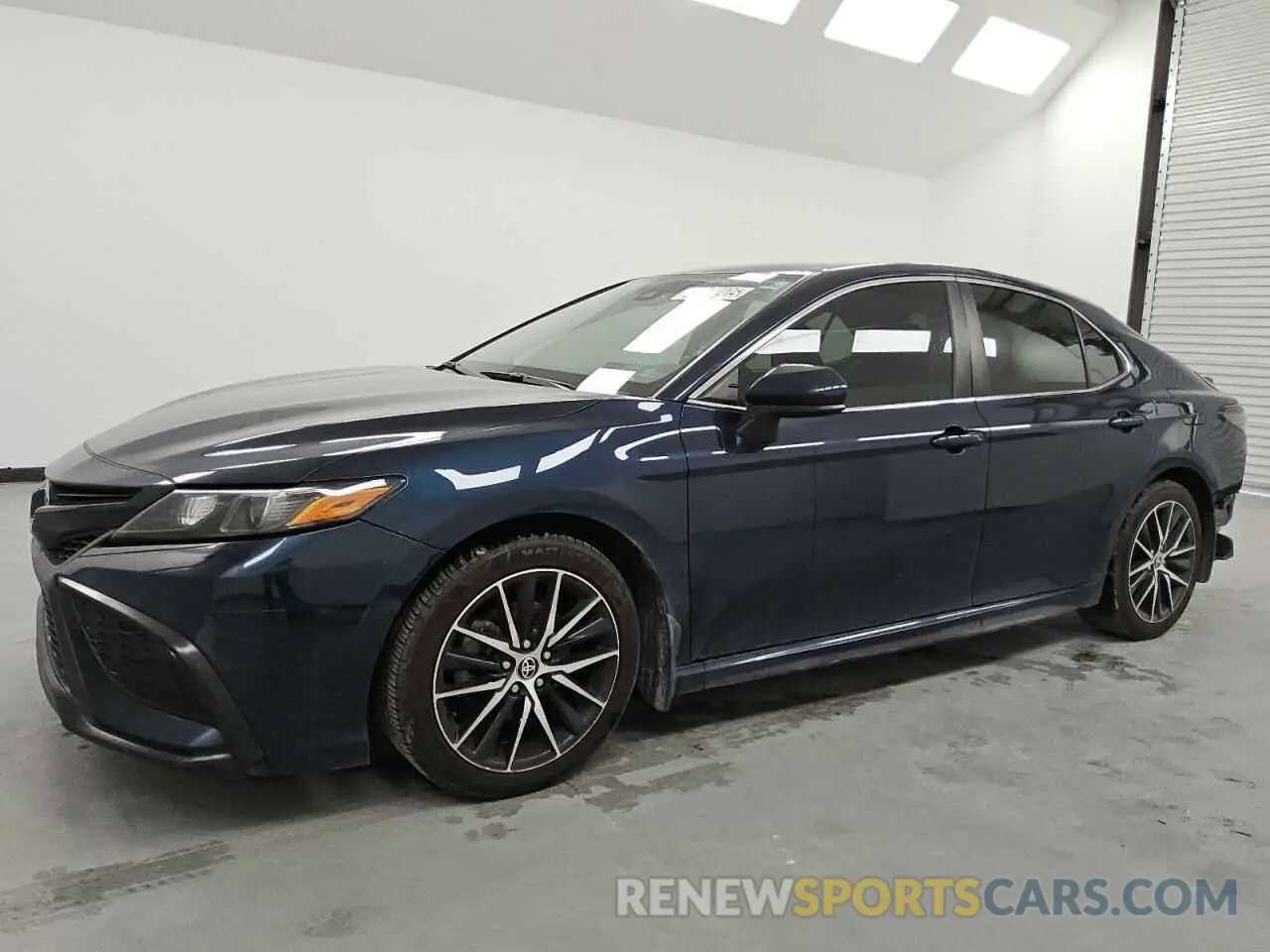 1 Photograph of a damaged car 4T1G11AK5MU602162 TOYOTA CAMRY 2021