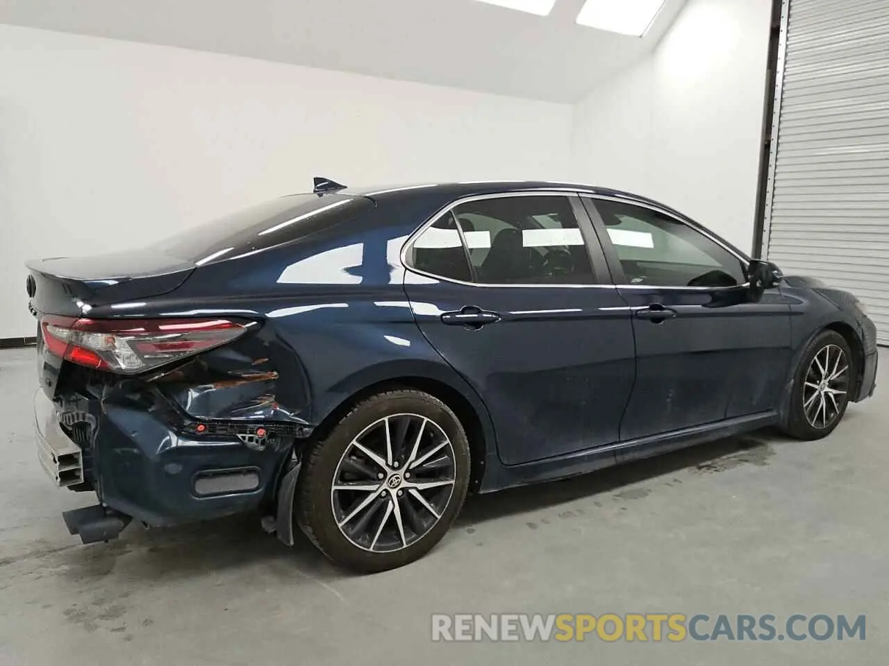 3 Photograph of a damaged car 4T1G11AK5MU602162 TOYOTA CAMRY 2021