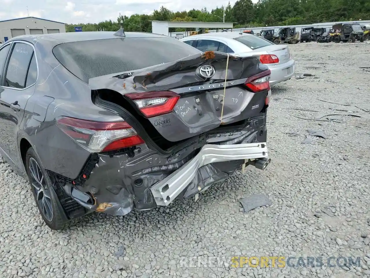 10 Photograph of a damaged car 4T1G11AK5MU610827 TOYOTA CAMRY 2021