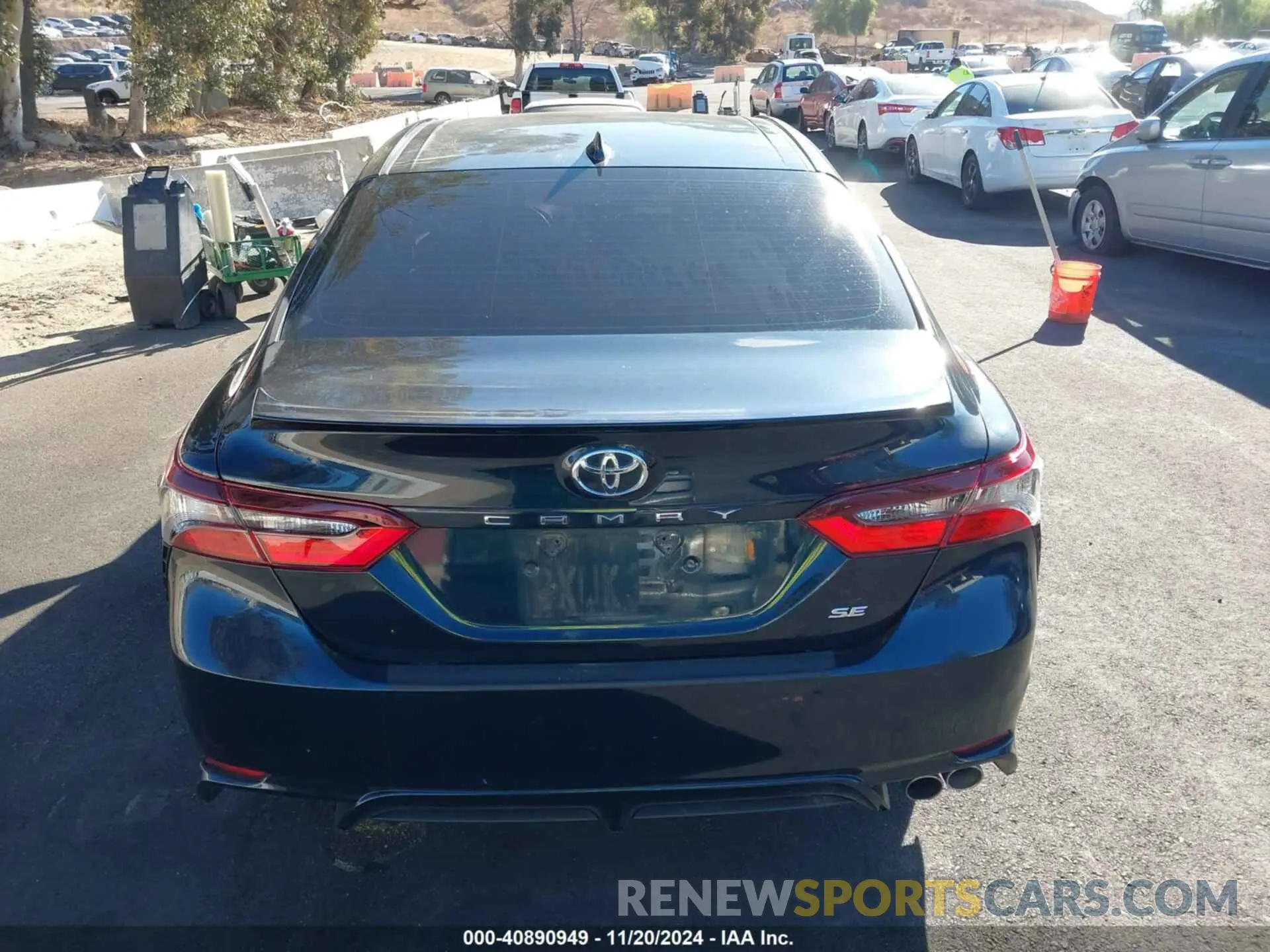 16 Photograph of a damaged car 4T1G11AK5MU611833 TOYOTA CAMRY 2021
