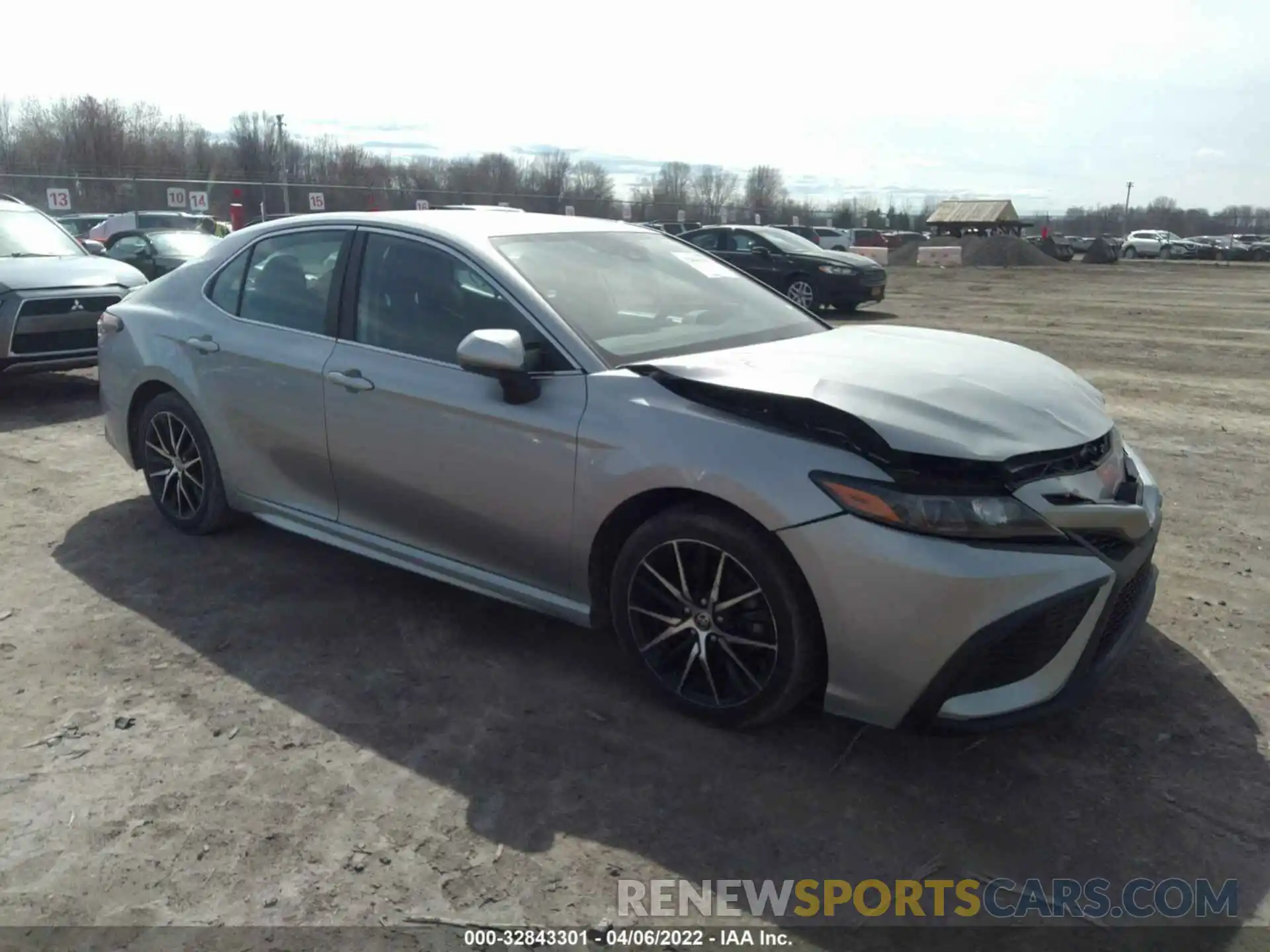 1 Photograph of a damaged car 4T1G11AK6MU403945 TOYOTA CAMRY 2021