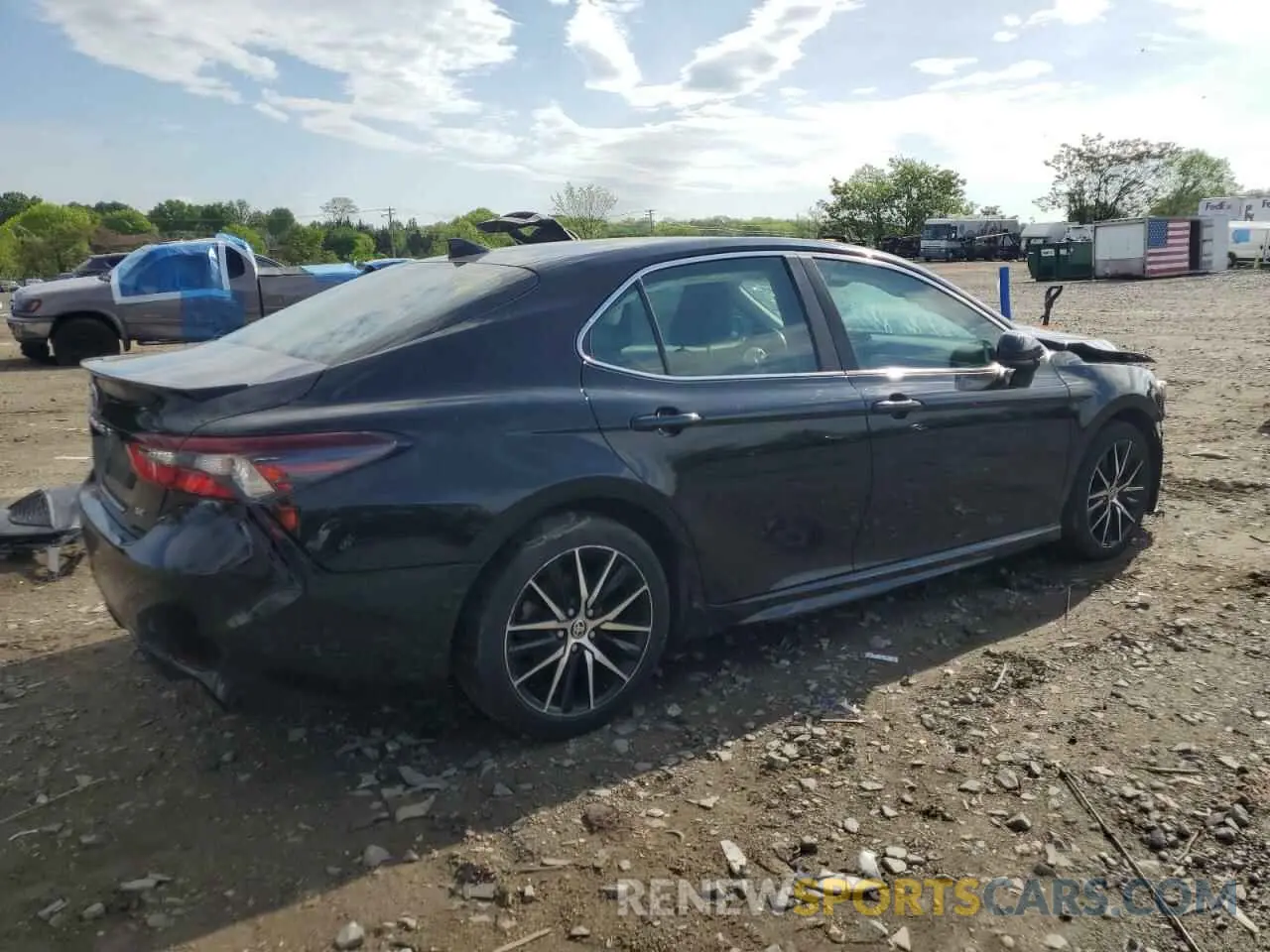 3 Photograph of a damaged car 4T1G11AK6MU409552 TOYOTA CAMRY 2021