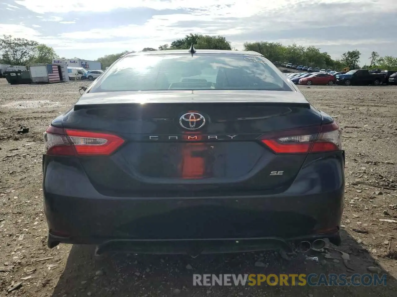6 Photograph of a damaged car 4T1G11AK6MU409552 TOYOTA CAMRY 2021