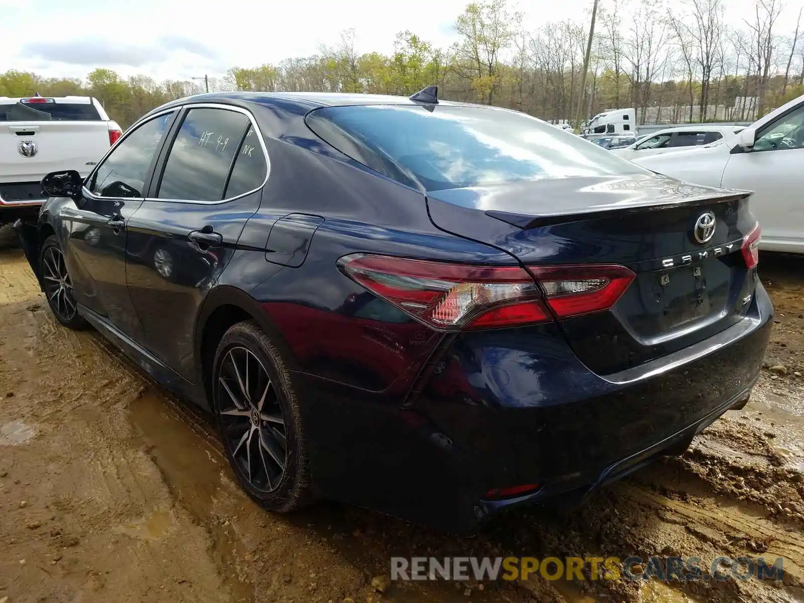 3 Photograph of a damaged car 4T1G11AK6MU410068 TOYOTA CAMRY 2021