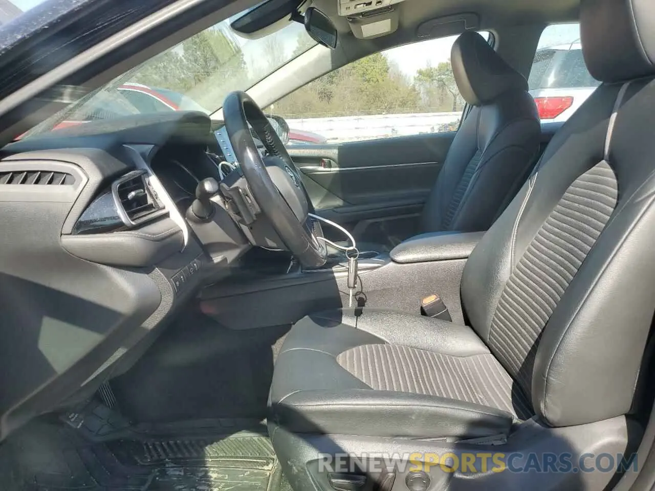 7 Photograph of a damaged car 4T1G11AK6MU410250 TOYOTA CAMRY 2021