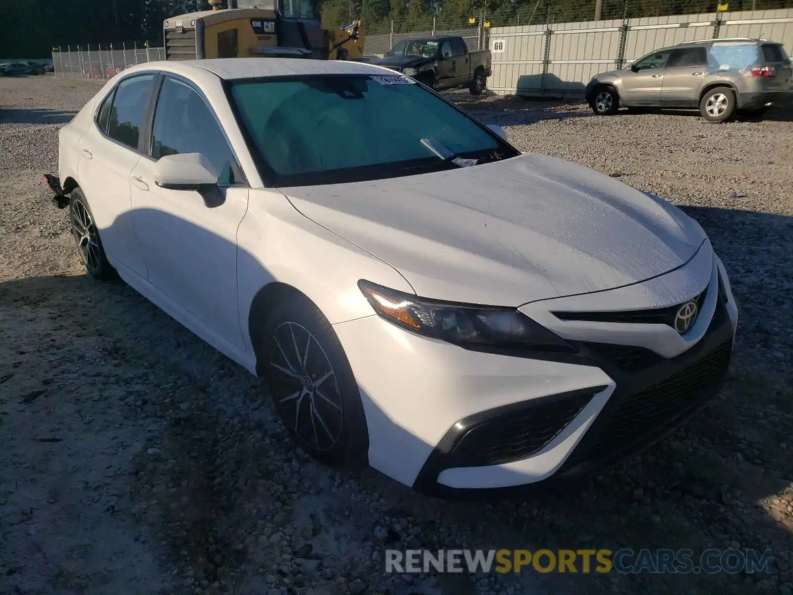 1 Photograph of a damaged car 4T1G11AK6MU413682 TOYOTA CAMRY 2021