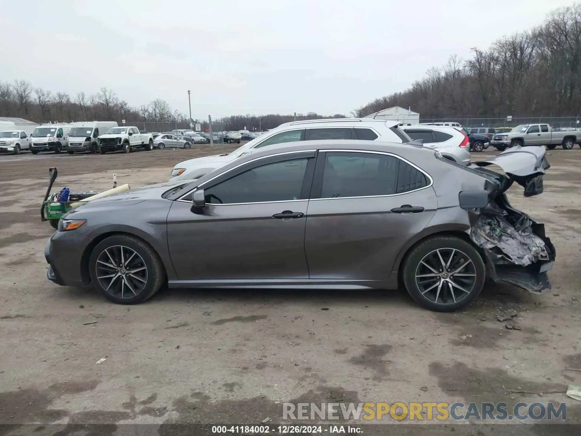 14 Photograph of a damaged car 4T1G11AK6MU415125 TOYOTA CAMRY 2021