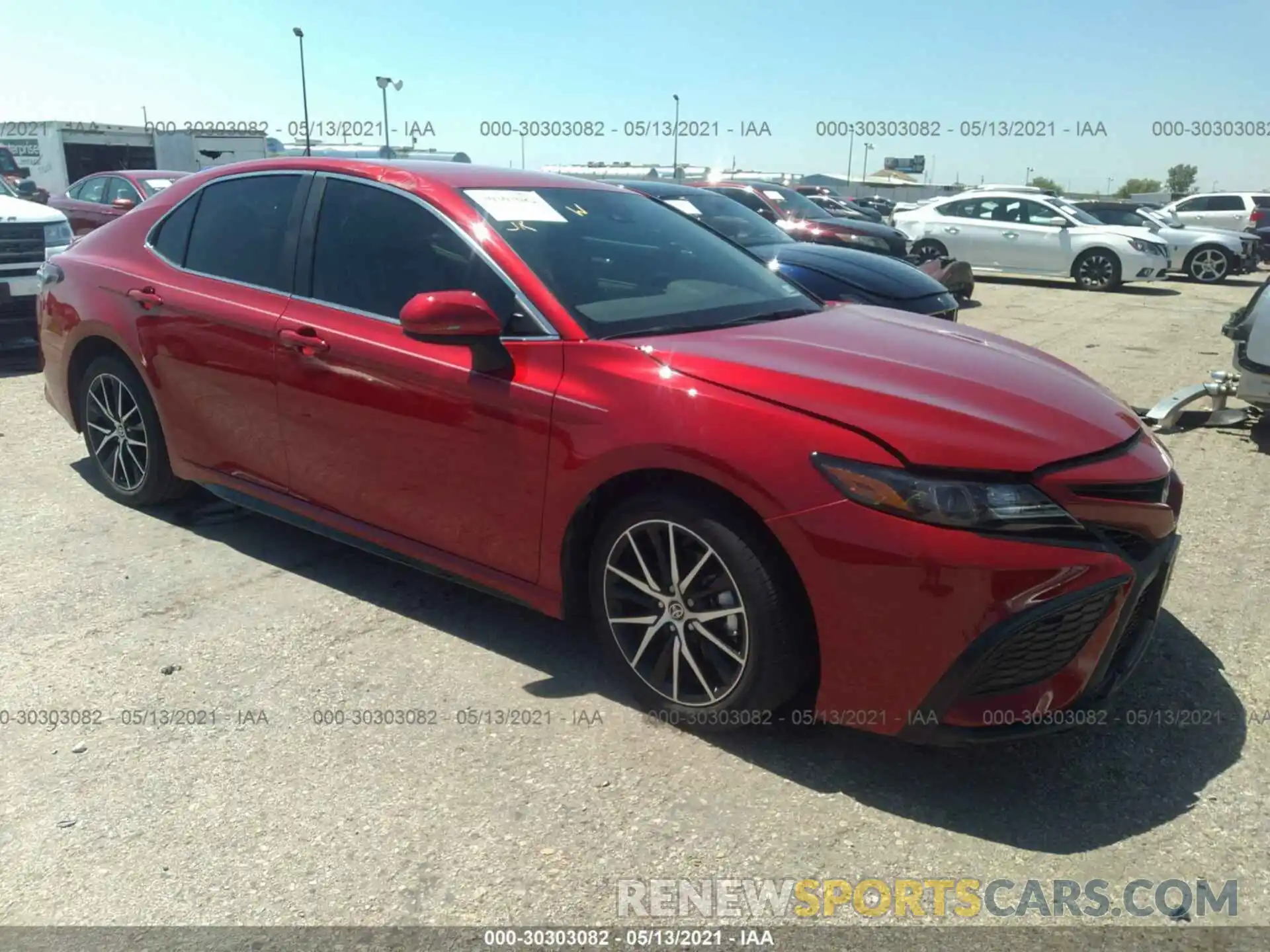 1 Photograph of a damaged car 4T1G11AK6MU415321 TOYOTA CAMRY 2021