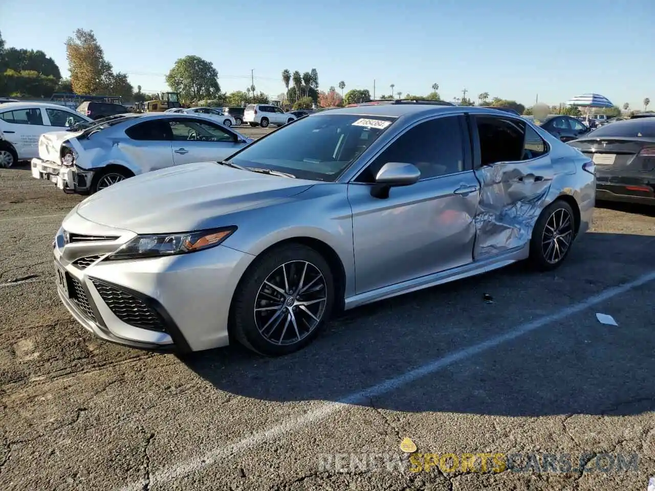 1 Photograph of a damaged car 4T1G11AK6MU419952 TOYOTA CAMRY 2021