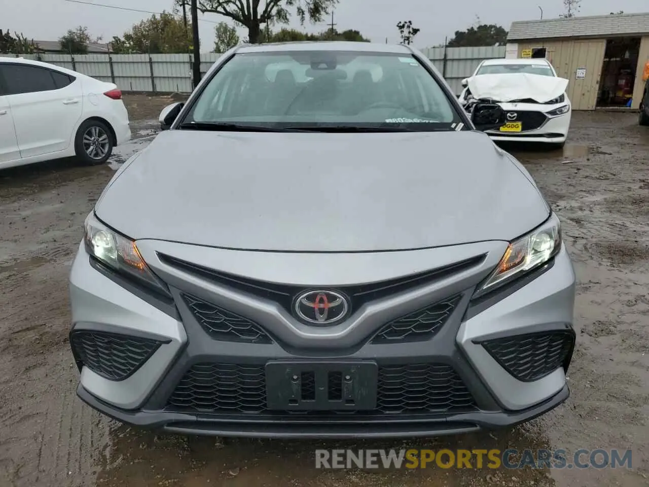 5 Photograph of a damaged car 4T1G11AK6MU424844 TOYOTA CAMRY 2021