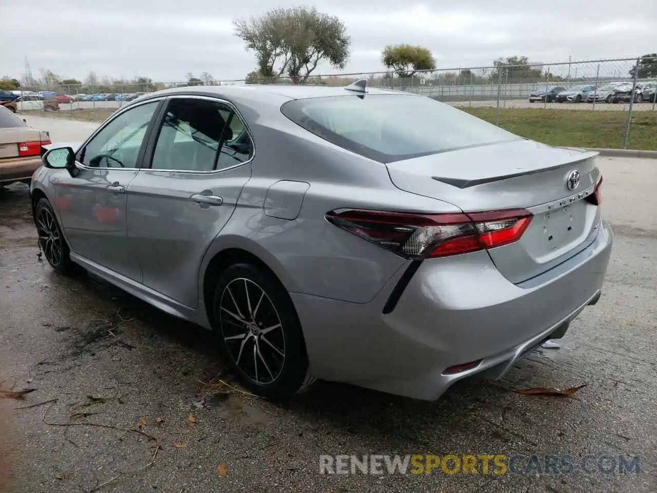 3 Photograph of a damaged car 4T1G11AK6MU430689 TOYOTA CAMRY 2021