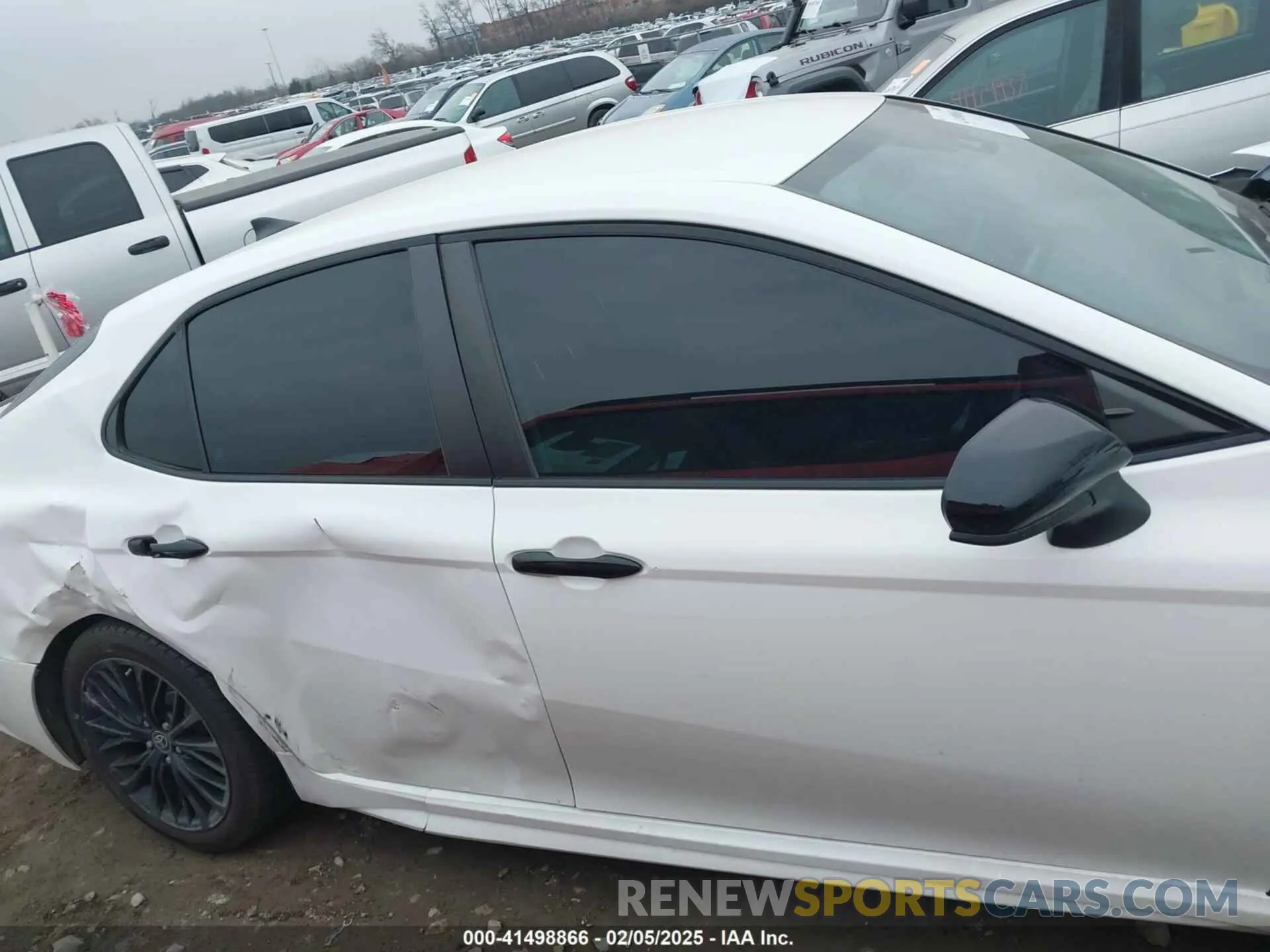 14 Photograph of a damaged car 4T1G11AK6MU451087 TOYOTA CAMRY 2021