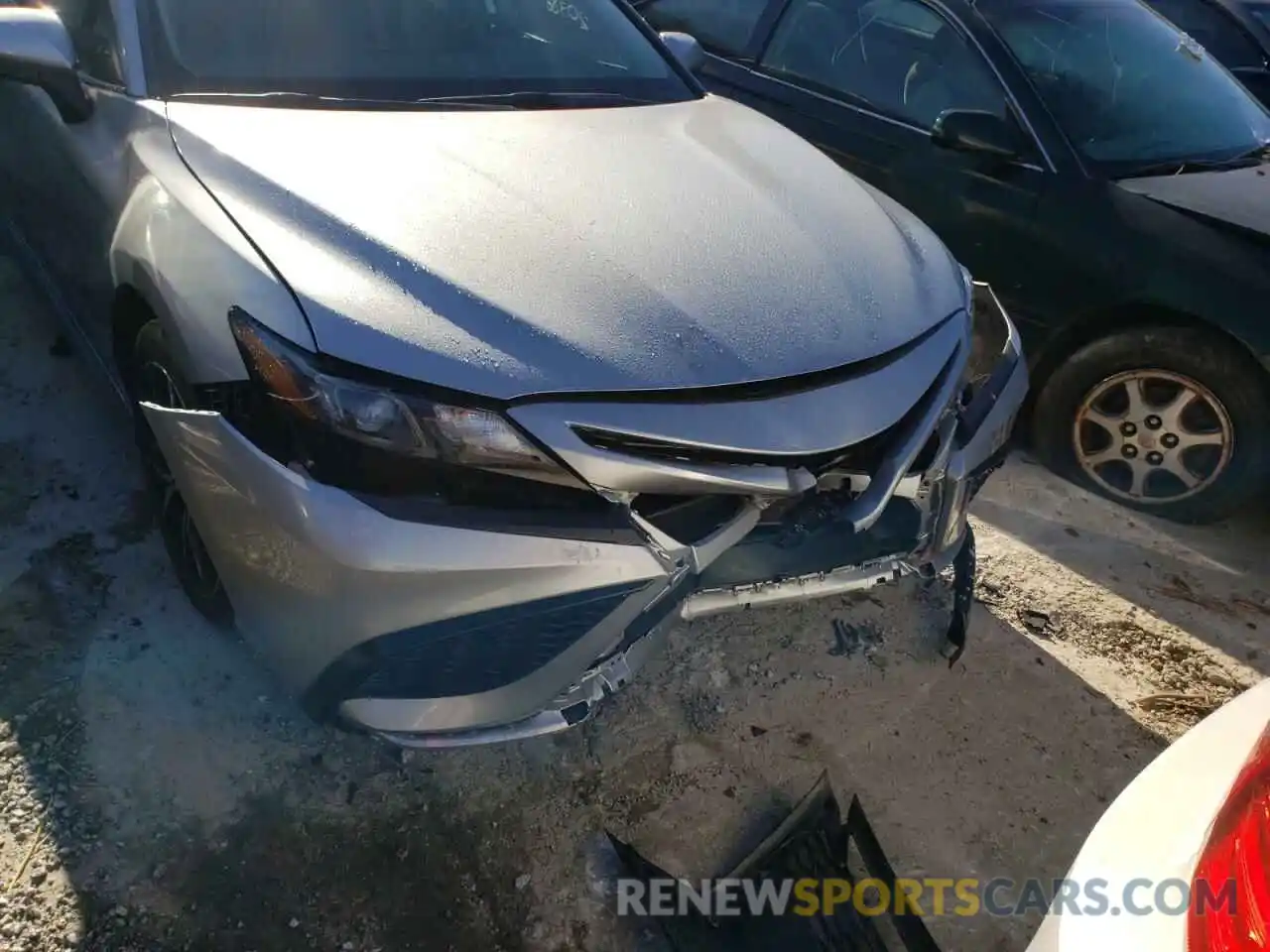 9 Photograph of a damaged car 4T1G11AK6MU460145 TOYOTA CAMRY 2021