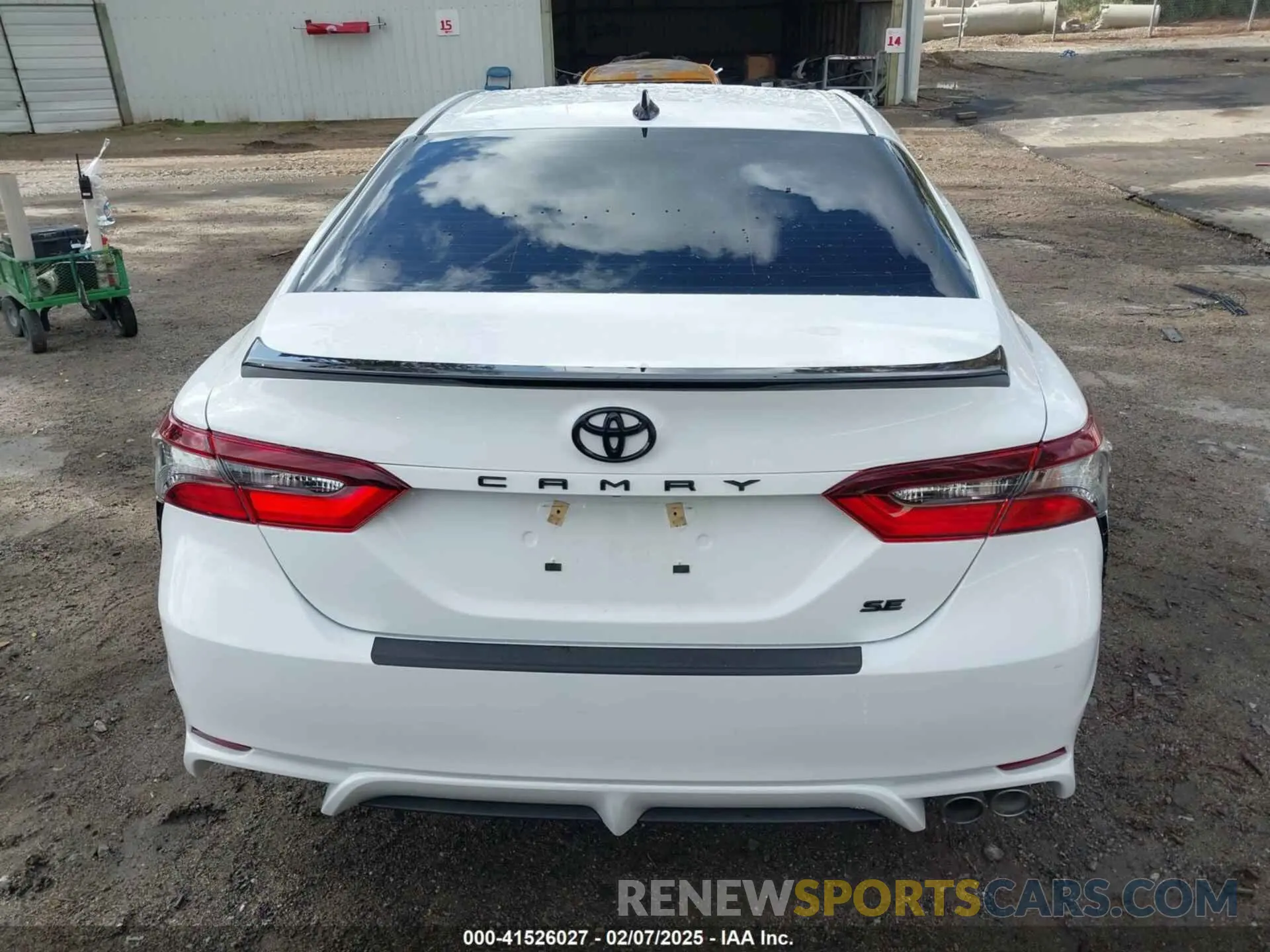 16 Photograph of a damaged car 4T1G11AK6MU474191 TOYOTA CAMRY 2021