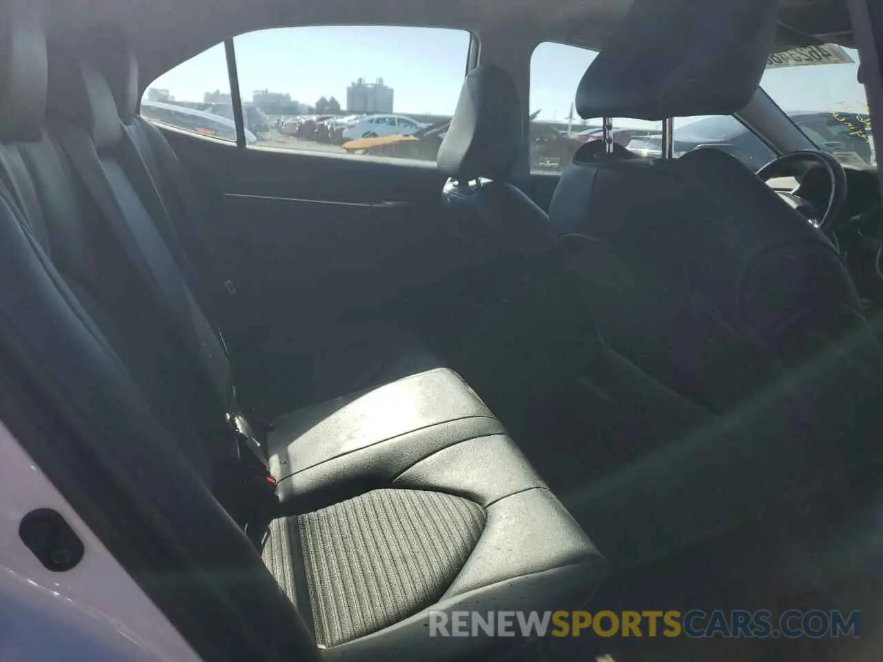 10 Photograph of a damaged car 4T1G11AK6MU477558 TOYOTA CAMRY 2021