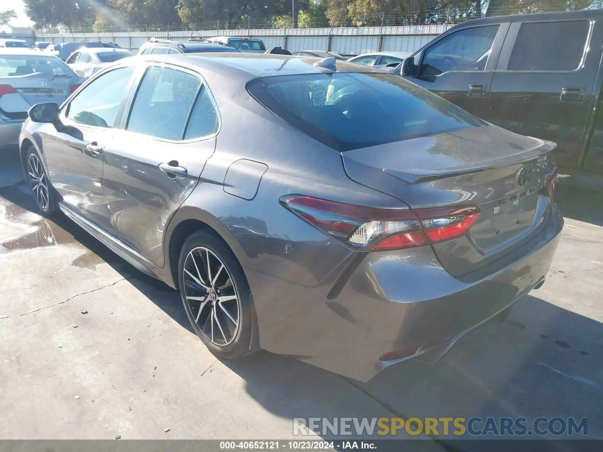 3 Photograph of a damaged car 4T1G11AK6MU512583 TOYOTA CAMRY 2021