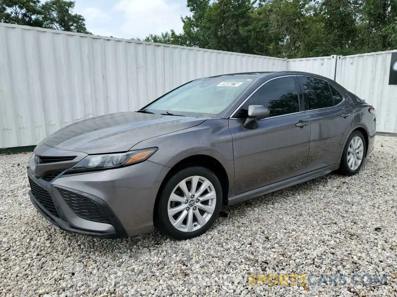 1 Photograph of a damaged car 4T1G11AK6MU513104 TOYOTA CAMRY 2021