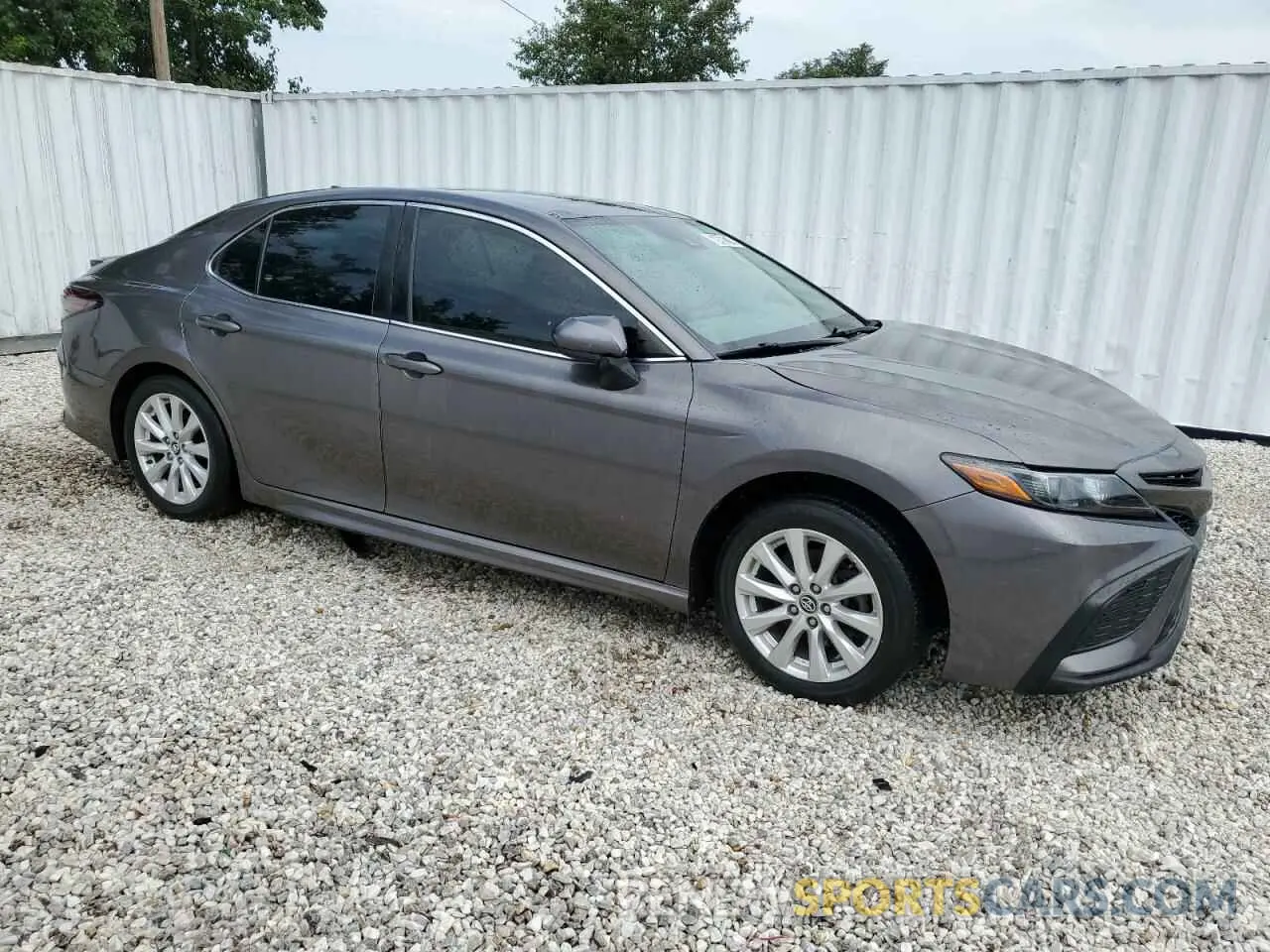 4 Photograph of a damaged car 4T1G11AK6MU513104 TOYOTA CAMRY 2021