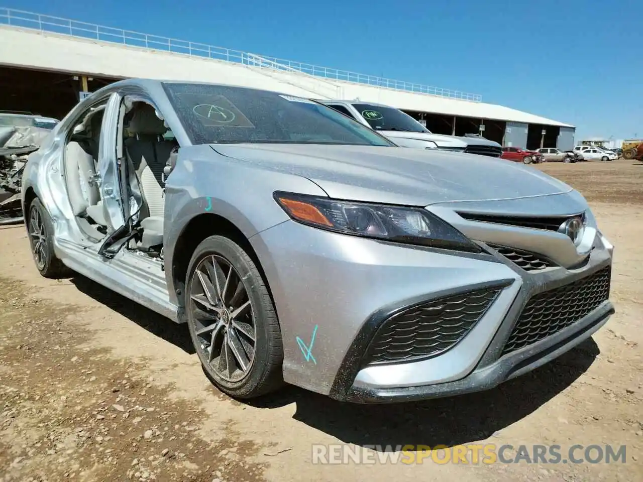 1 Photograph of a damaged car 4T1G11AK6MU527973 TOYOTA CAMRY 2021