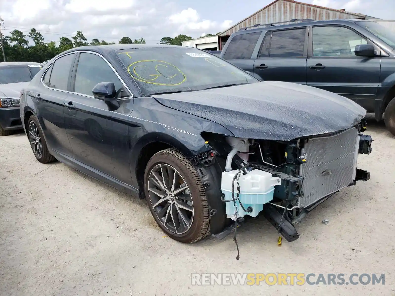 1 Photograph of a damaged car 4T1G11AK6MU540500 TOYOTA CAMRY 2021