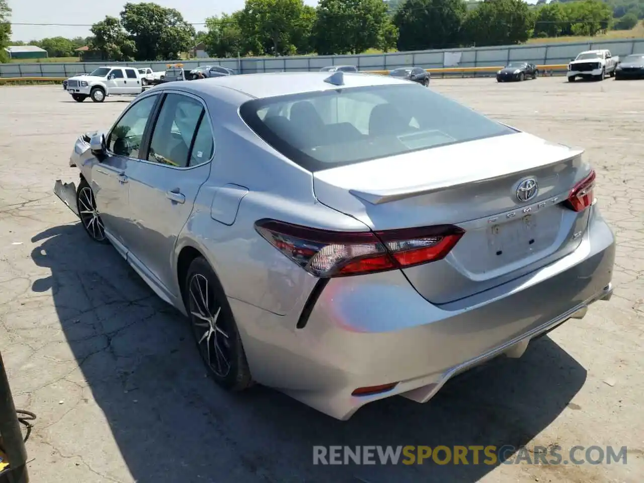 3 Photograph of a damaged car 4T1G11AK6MU544157 TOYOTA CAMRY 2021