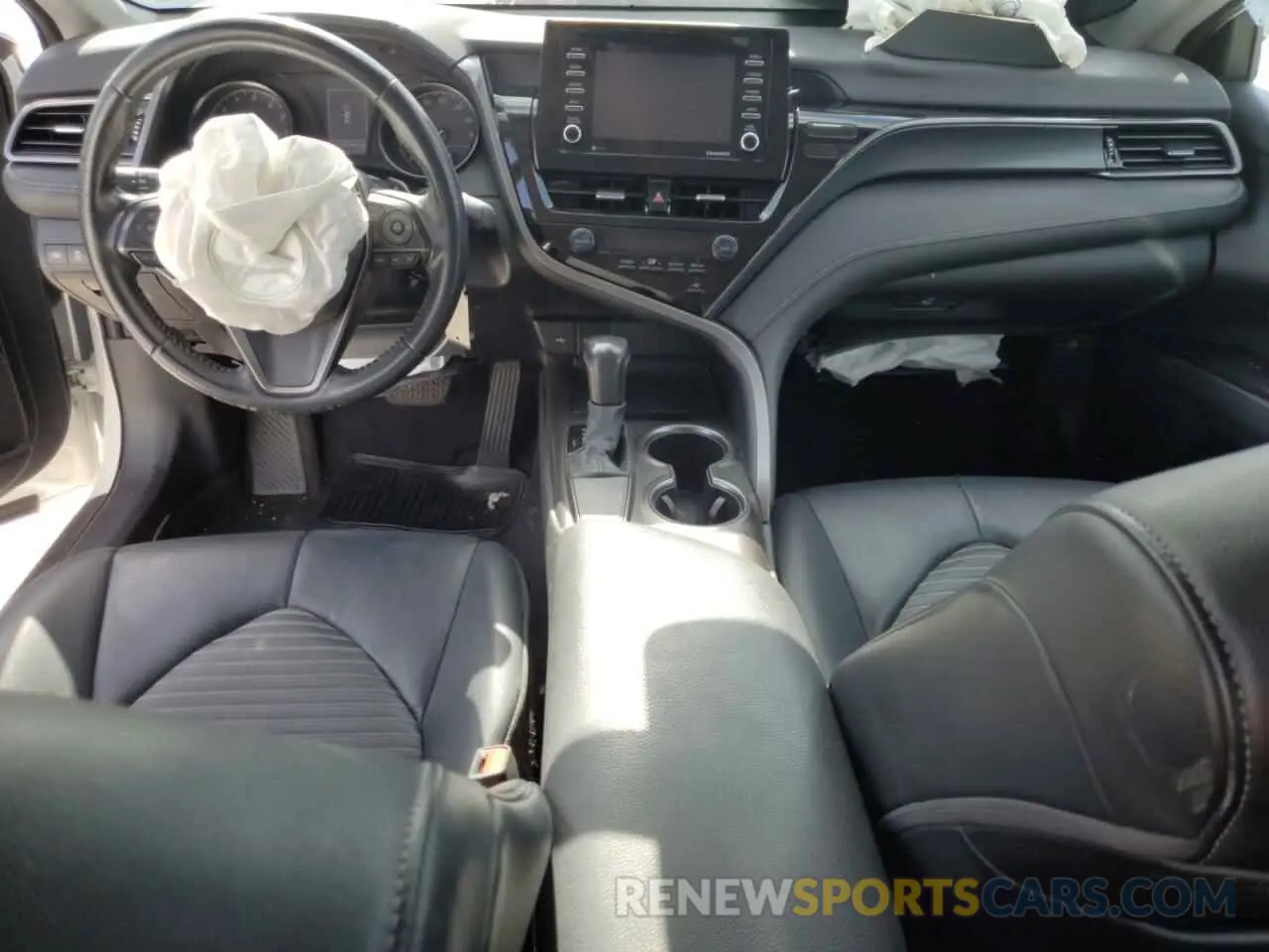 8 Photograph of a damaged car 4T1G11AK6MU548029 TOYOTA CAMRY 2021