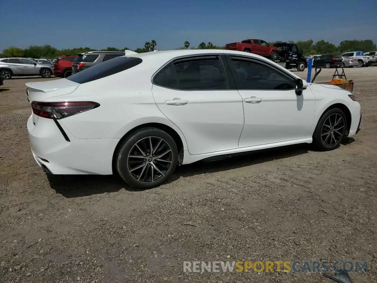 3 Photograph of a damaged car 4T1G11AK6MU550556 TOYOTA CAMRY 2021