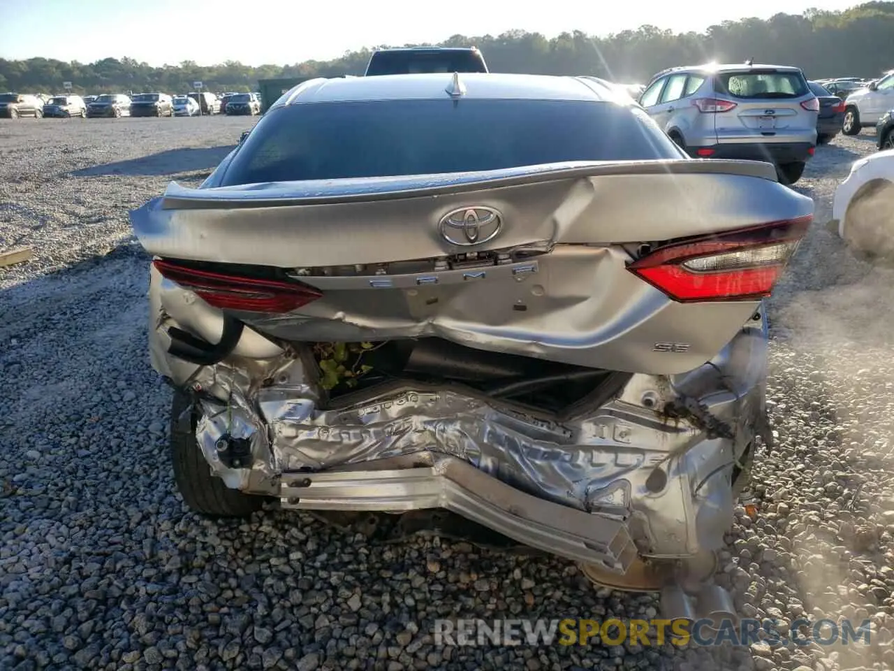 6 Photograph of a damaged car 4T1G11AK6MU556597 TOYOTA CAMRY 2021