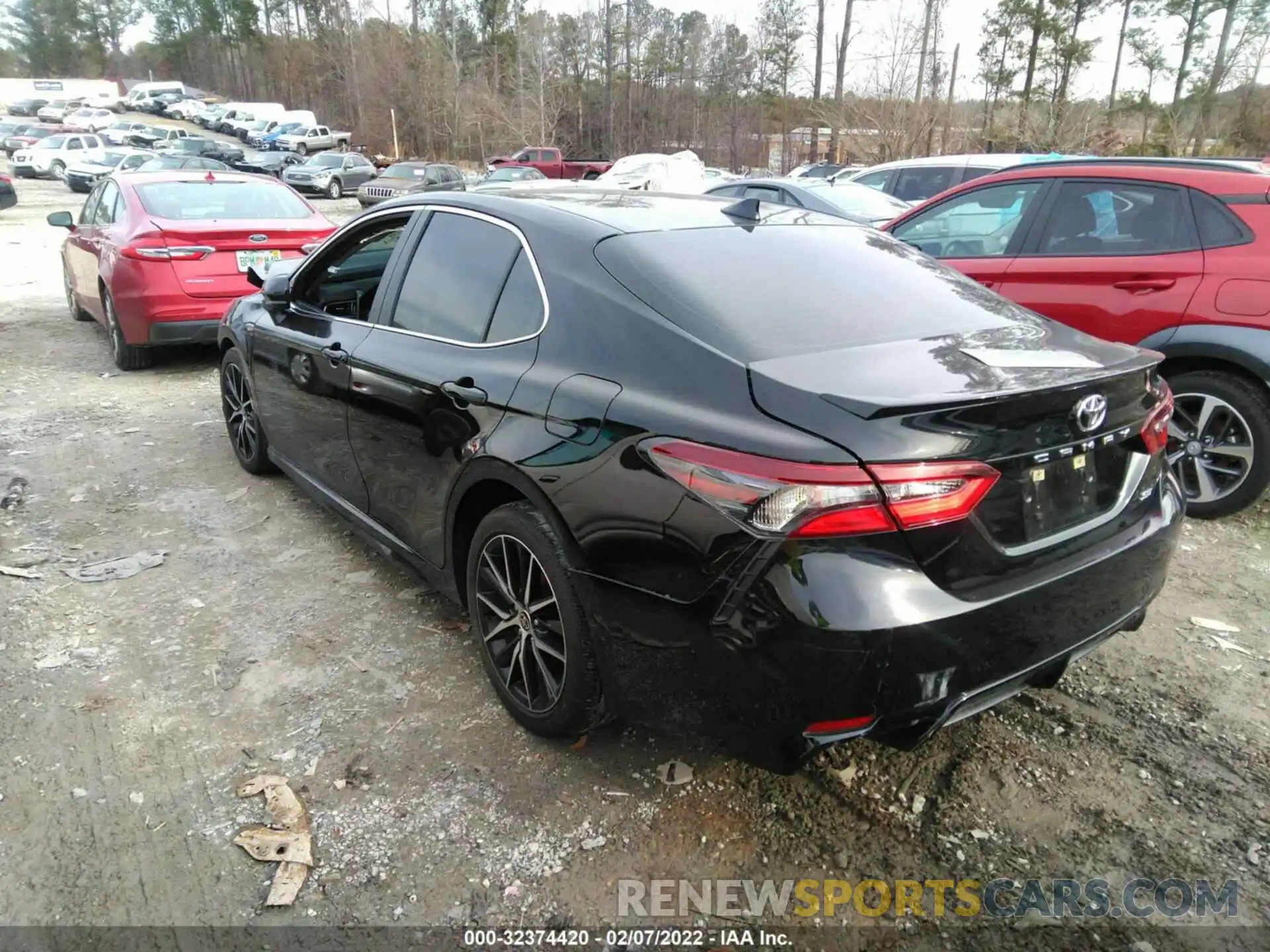 3 Photograph of a damaged car 4T1G11AK6MU562996 TOYOTA CAMRY 2021