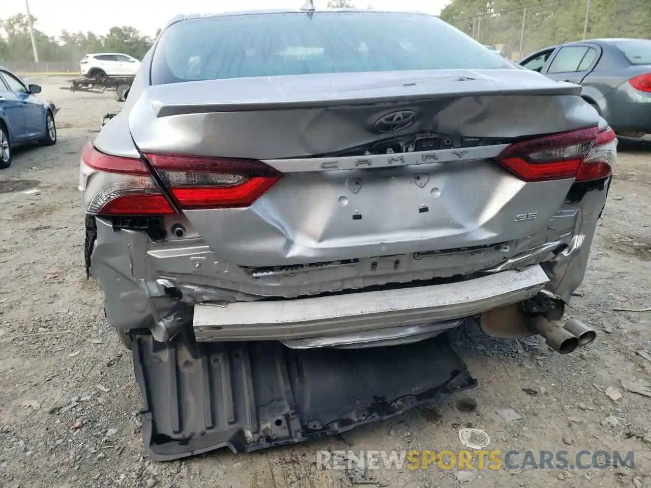 9 Photograph of a damaged car 4T1G11AK6MU575103 TOYOTA CAMRY 2021