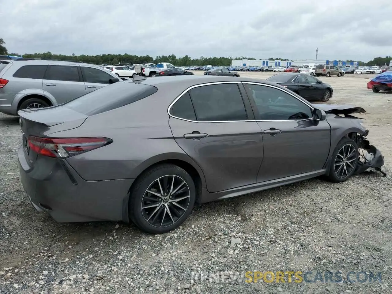 3 Photograph of a damaged car 4T1G11AK6MU581497 TOYOTA CAMRY 2021